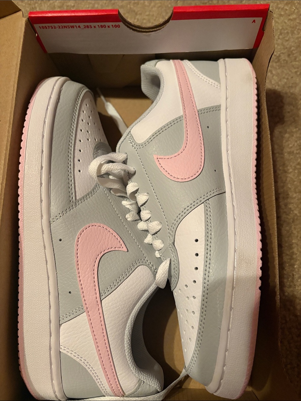 Nike Low Top Sneakers in Gray, White & Pink